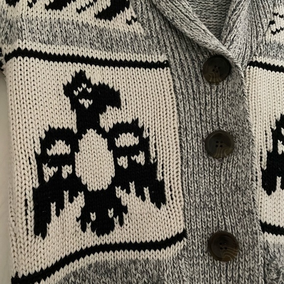 Bluenotes Knit Designed Sweater - Picture 4 of 5